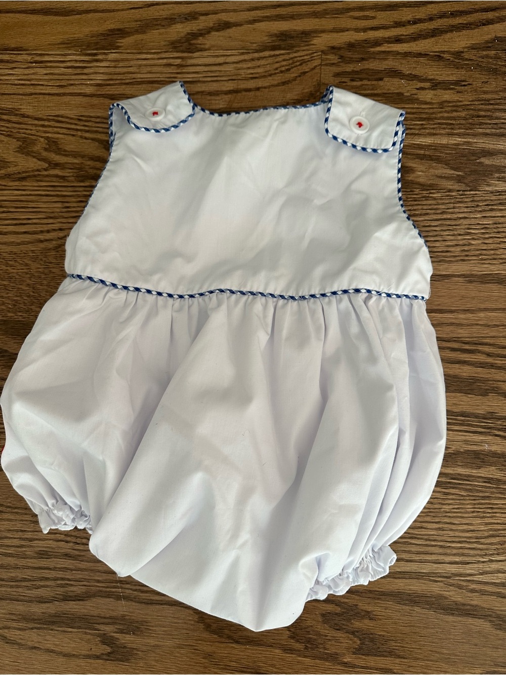 TBBC White Bubble Romper with Red Strawberry Applique, 2T, EUC - Picture 2 of 2